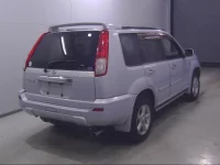 Nissan X-TRAIL лот № 19067 оценка 3.5  с аукциона в Японии 2