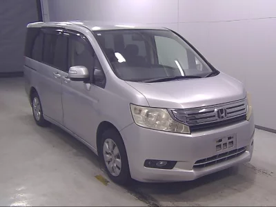 Honda STEP WAGON  с аукциона в Японии