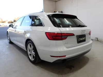 Audi A4  с аукциона в Японии
