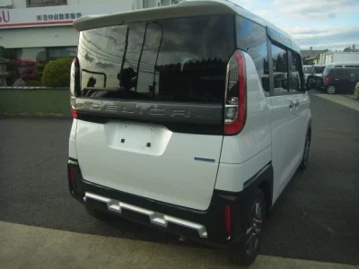 Mitsubishi DELICA MINI  с аукциона в Японии