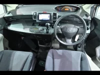Honda FREED лот № 29011 оценка 3  с аукциона в Японии 4