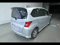 Honda FREED лот № 29011 оценка 3  с аукциона в Японии 2