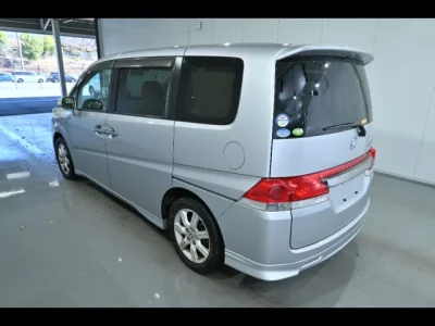 Honda STEP WAGON  с аукциона в Японии