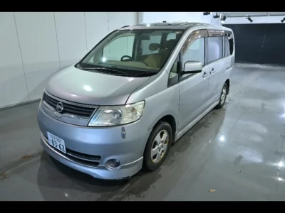 Nissan SERENA  с аукциона в Японии