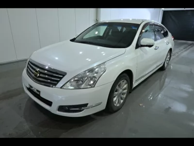 Nissan TEANA  с аукциона в Японии