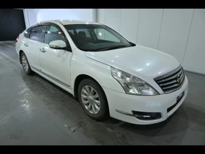 Nissan TEANA  с аукциона в Японии