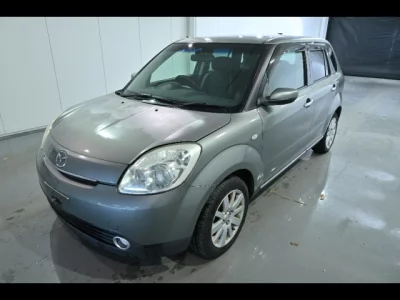 Mazda VERISA  с аукциона в Японии