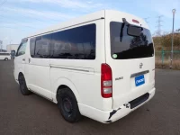 Toyota HIACE VAN лот № 25306 оценка 3.5  с аукциона в Японии 1