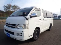 Toyota HIACE VAN лот № 25306 оценка 3.5  с аукциона в Японии 4