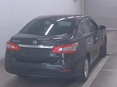 Nissan SYLPHY  с аукциона в Японии