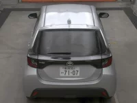 Toyota YARIS лот № 1095 оценка 4  с аукциона в Японии 6