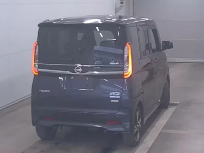 Nissan ROOX  с аукциона в Японии