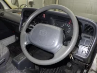 Toyota HIACE VAN лот № 1139 оценка R  с аукциона в Японии 2