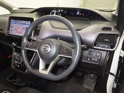 Nissan SERENA  с аукциона в Японии