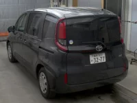 Toyota SIENTA лот № 6027 оценка 3.5  с аукциона в Японии 1