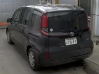 Toyota SIENTA лот № 6035 оценка R  с аукциона в Японии 1