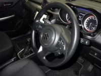 Suzuki SWIFT лот № 6048 оценка R  с аукциона в Японии 2