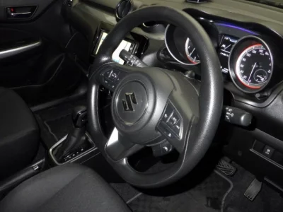 Suzuki SWIFT  с аукциона в Японии