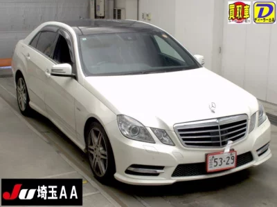 Mercedes-Benz E CLASS  с аукциона в Японии