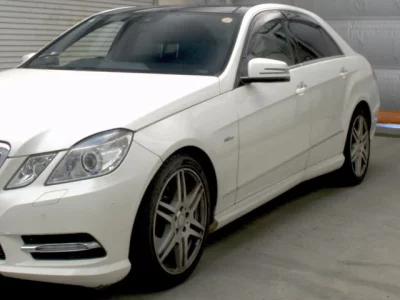 Mercedes-Benz E CLASS  с аукциона в Японии
