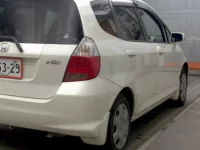Honda FIT лот № 3020 оценка 3.5  с аукциона в Японии 4