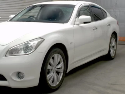 Nissan FUGA  с аукциона в Японии