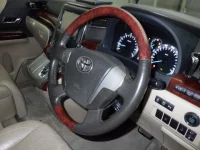 Toyota ALPHARD лот № 3052 оценка 3.5  с аукциона в Японии 2