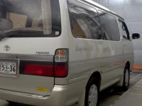 Toyota HIACE лот № 2072 оценка 3.5  с аукциона в Японии 4