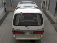 Toyota HIACE лот № 2072 оценка 3.5  с аукциона в Японии 6