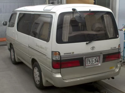 Toyota HIACE  с аукциона в Японии