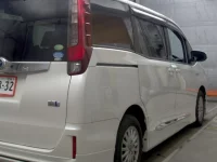 Toyota NOAH лот № 3089 оценка 3.5  с аукциона в Японии 4