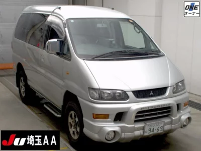 Mitsubishi DELICA  с аукциона в Японии