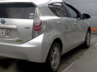 Toyota AQUA лот № 3099 оценка 3  с аукциона в Японии 4