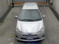 Toyota AQUA лот № 3099 оценка 3  с аукциона в Японии 5