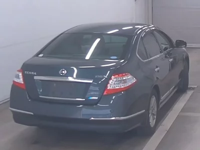 Nissan TEANA