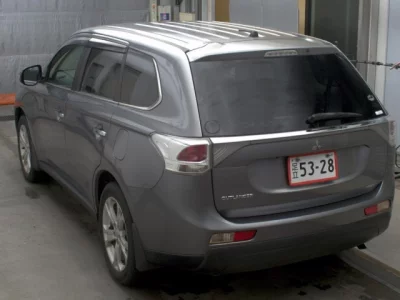 Mitsubishi OUTLANDER  с аукциона в Японии