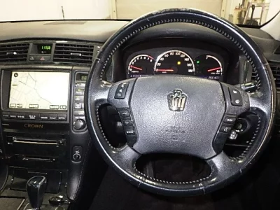 Toyota CROWN  с аукциона в Японии