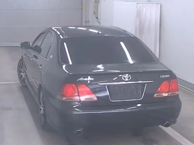 Toyota CROWN  с аукциона в Японии