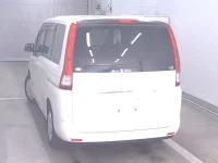 Nissan SERENA лот № 4053 оценка R  с аукциона в Японии 1