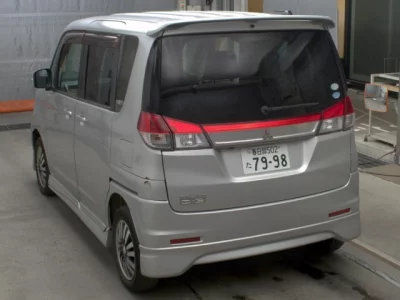 Mitsubishi DELICA D2