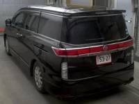 Nissan ELGRAND лот № 10049 оценка 4  с аукциона в Японии 1