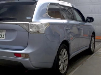 Mitsubishi OUTLANDER PHEV