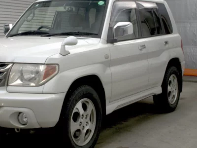 Mitsubishi PAJERO IO