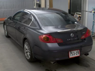 Nissan SKYLINE  с аукциона в Японии