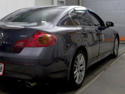 Nissan SKYLINE  с аукциона в Японии