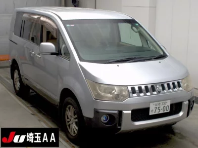 Mitsubishi DELICA D5
