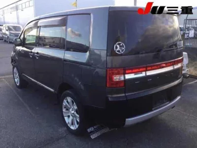 Mitsubishi DELICA D5