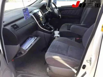 Toyota ALPHARD  с аукциона в Японии