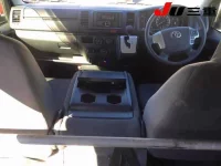 Toyota HIACE VAN лот № 1039 оценка 3.5  с аукциона в Японии 7