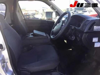 Toyota HIACE VAN  с аукциона в Японии